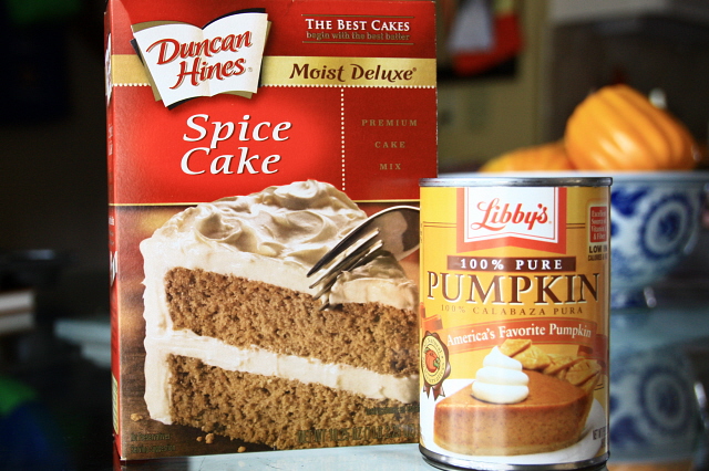 pumpkin spice cake muffins 2 ingredients